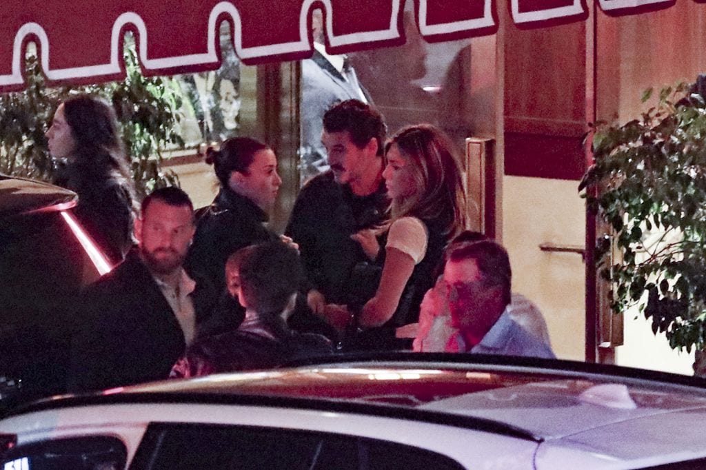 Se reportó que la cena de Jennifer y Pedro se extendió por unas tres horas y que antes de despedirse estuvieron charlando unos minutos.