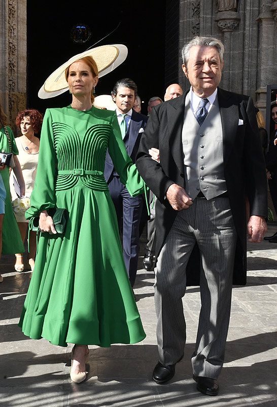 Francisco de Borbón, muy emocionado en su boda con Sophie Karoly