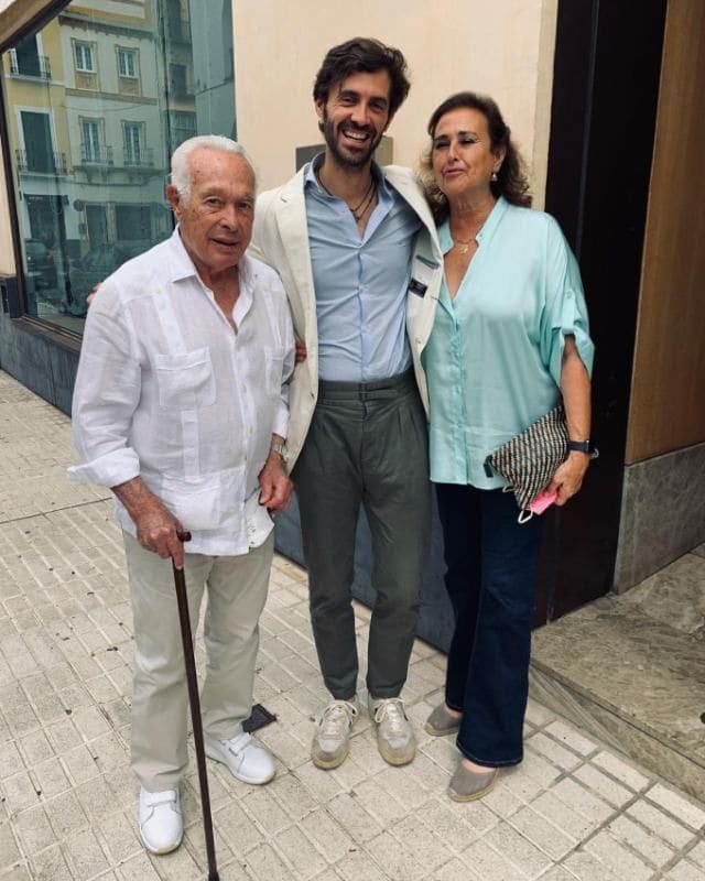 Las palabras de admiración y cariño con las que Enrique Solís habla del marido de su madre, Curro Romero
