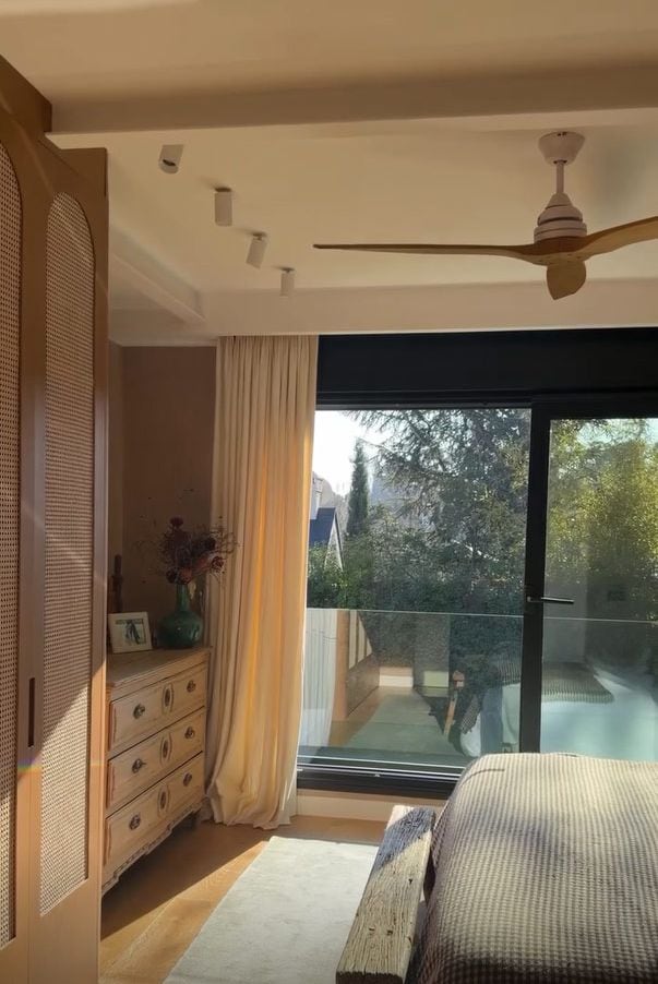 Así es el dormitorio de María Pombo y Pablo Castellano