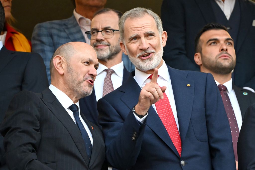El rey Felipe VI de España anima a su selección desde el Estadio Guadalajara en el Mundial 2026 