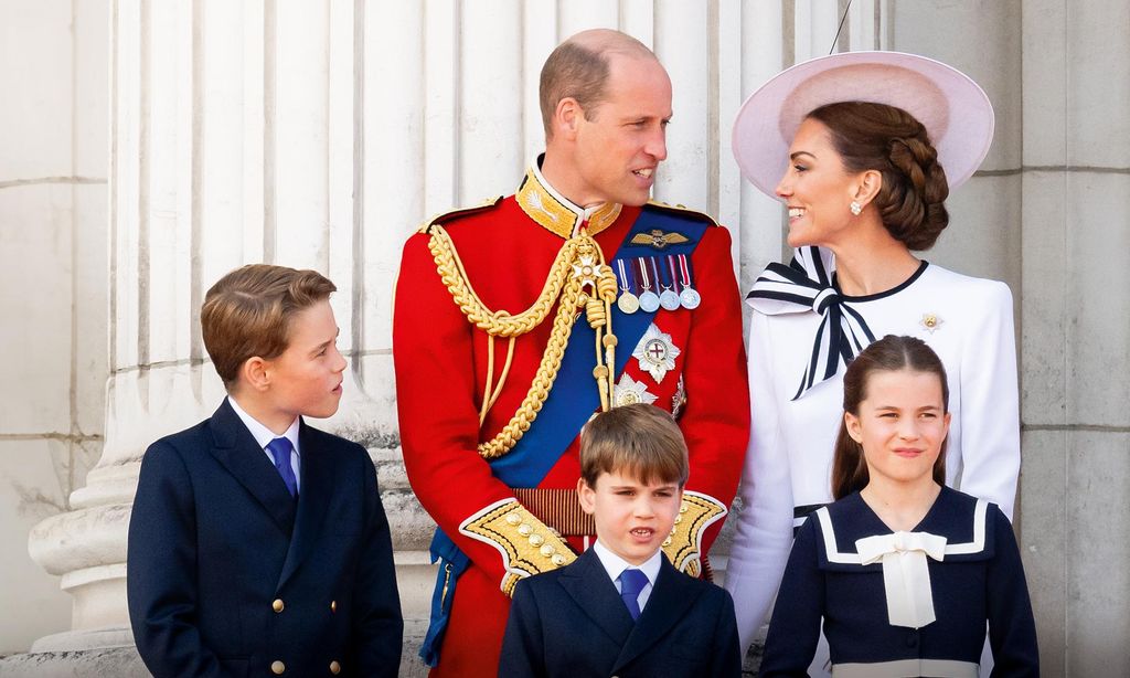 HO4169 Trooping the colour