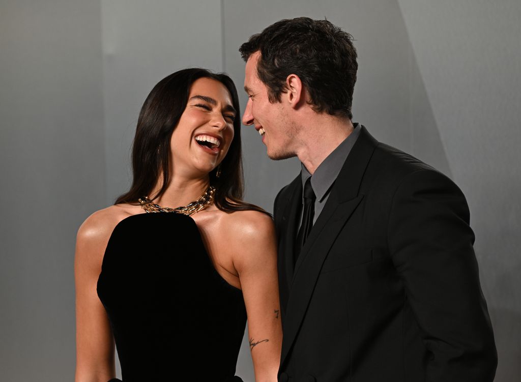 Dua Lipa y Callum Turner en la fiesta de Vanity Fair después de los Oscar, el 15 de marzo de 2026