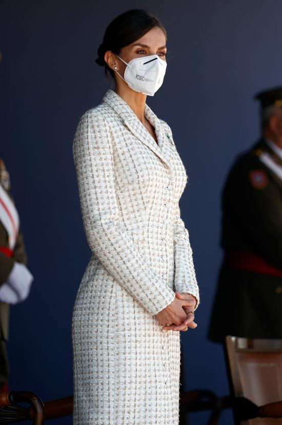 Reina Letizia con vestido de tweed