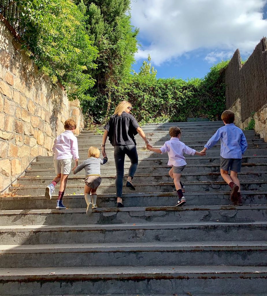 Amelia Bono, con sus hijos