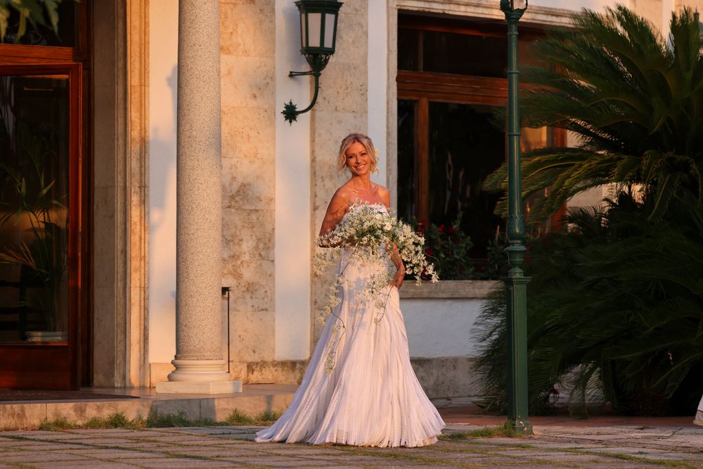 Susanna Griso vestida de novia en su boda con Luis Enriquez en la Costa Brava, 2026.