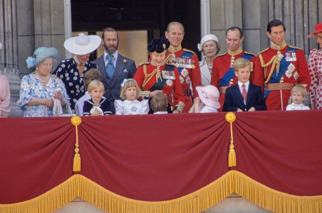 Celebrando desde el Palacio de Buckingham el Trooping the Colour de 1986