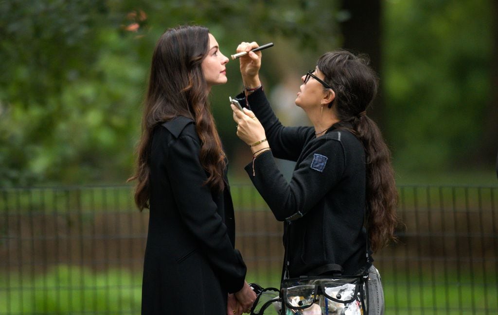 Anne Hathaway en el set de la secuela de "El diablo viste a la moda".
