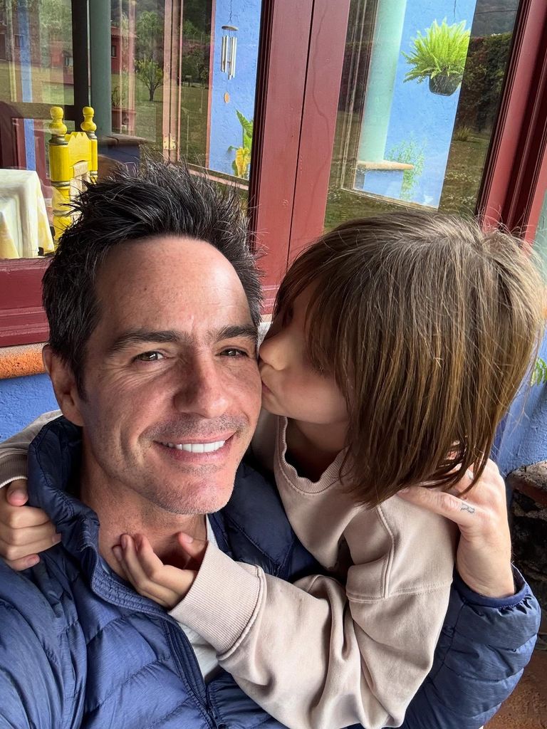 Mauricio Ochmann se reencontró con su hija Kailani después de Navidad.
