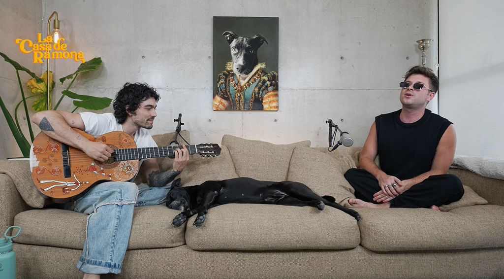 Los amigos cantaron por primera vez juntos.