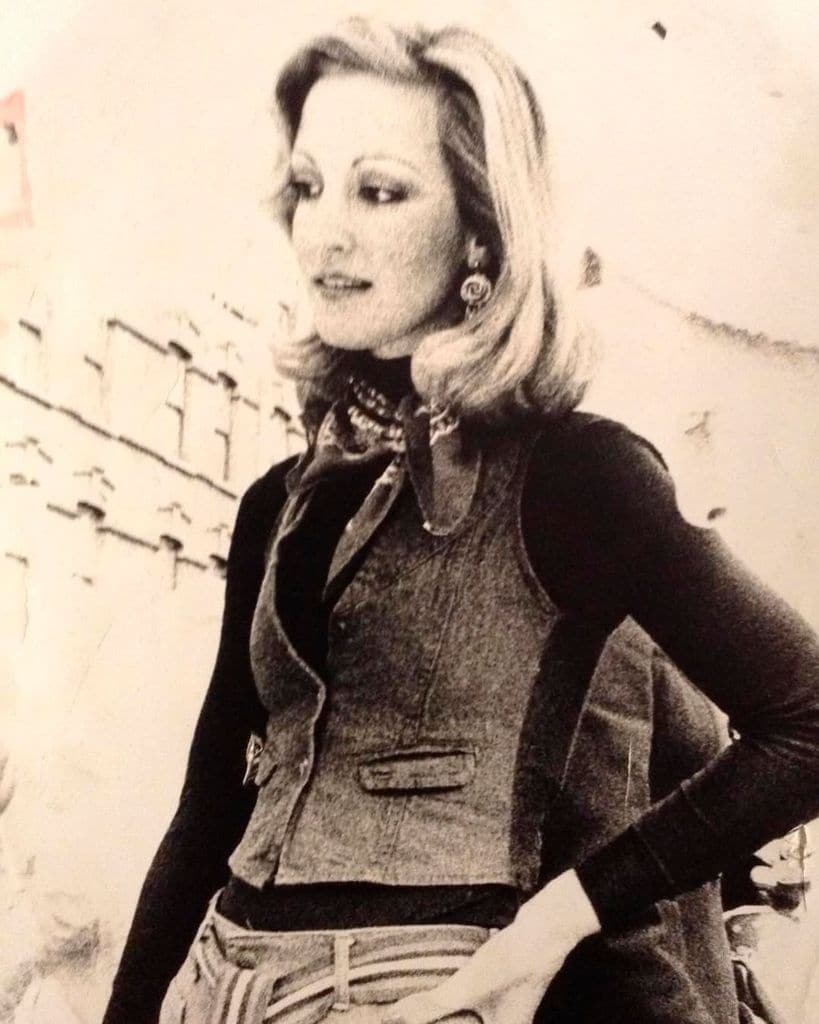 "Hace muchos años en Londres, en Portobelo Road. La primer foto que me hizo mi novio", recuerda Carmen