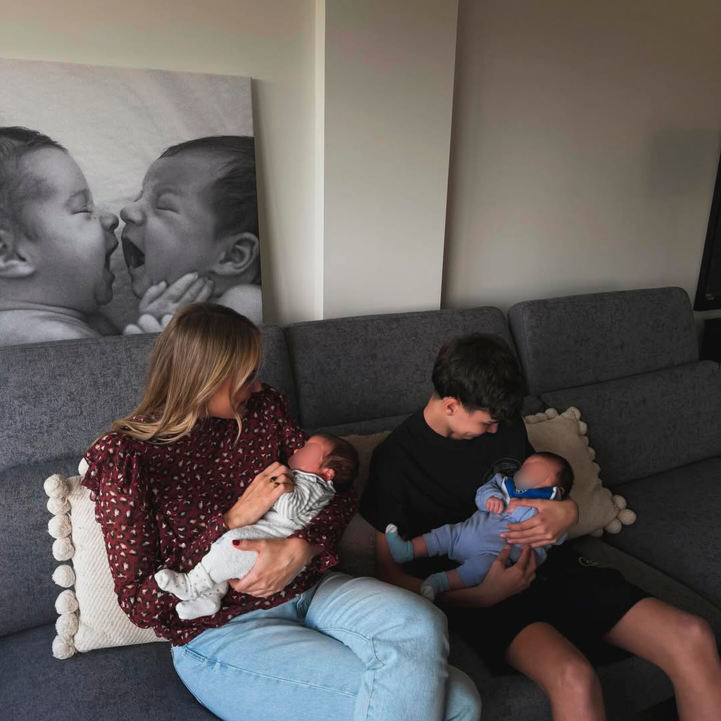 Alba Carrillo conoce a los mellizos Luca y Liah de su gran amiga Estela Grande