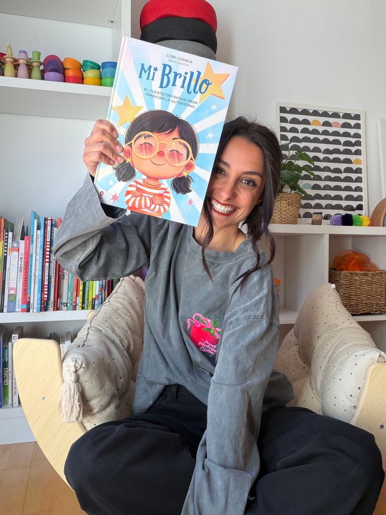 Cori Cuenca (@entrepetits), maestra y educadora, autora de 'Mi brillo'