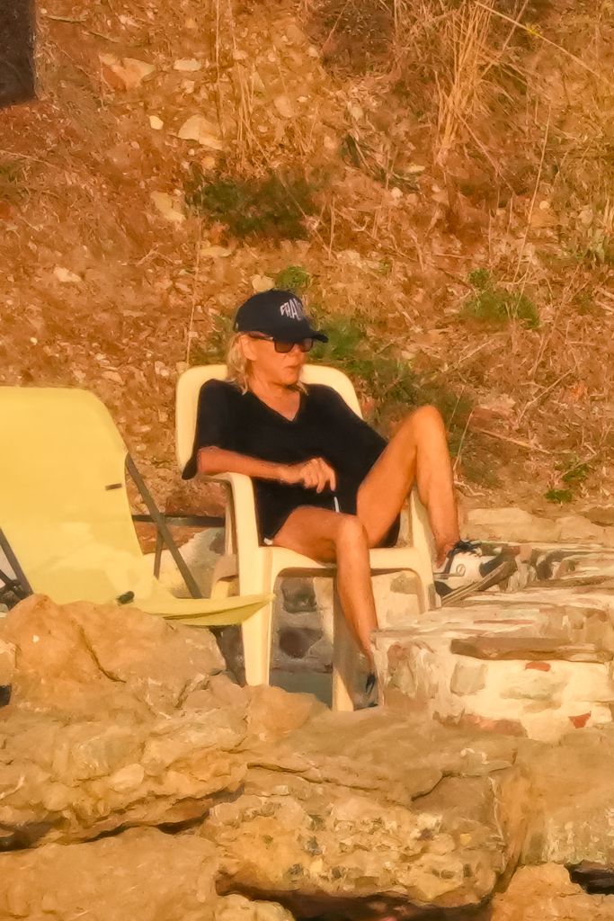 Brigitte prefirió disfrutar del día my tranquila en la playa
