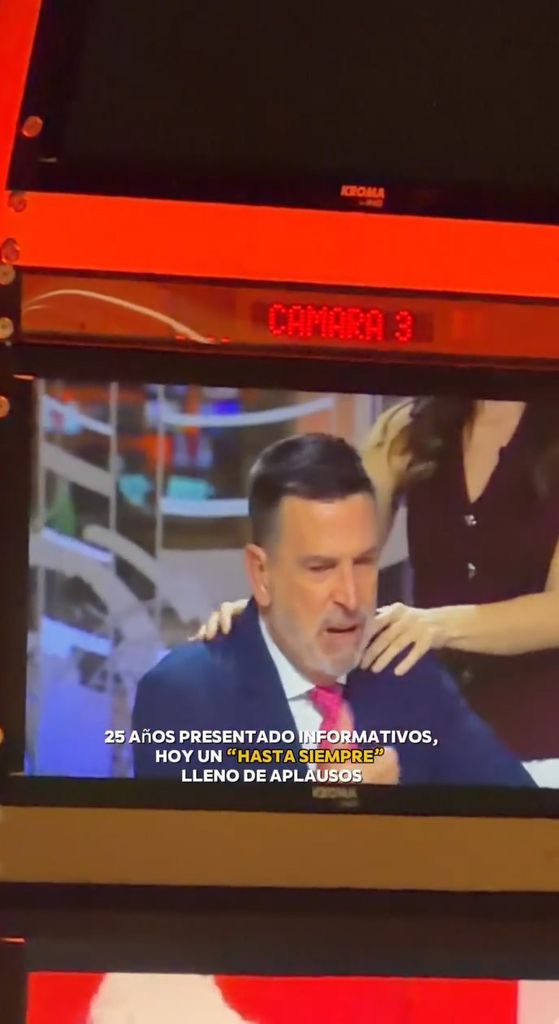 El presentador emocionado