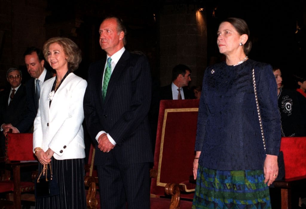 Imagen de archivo de los Reyes junto a la princesa Irene 