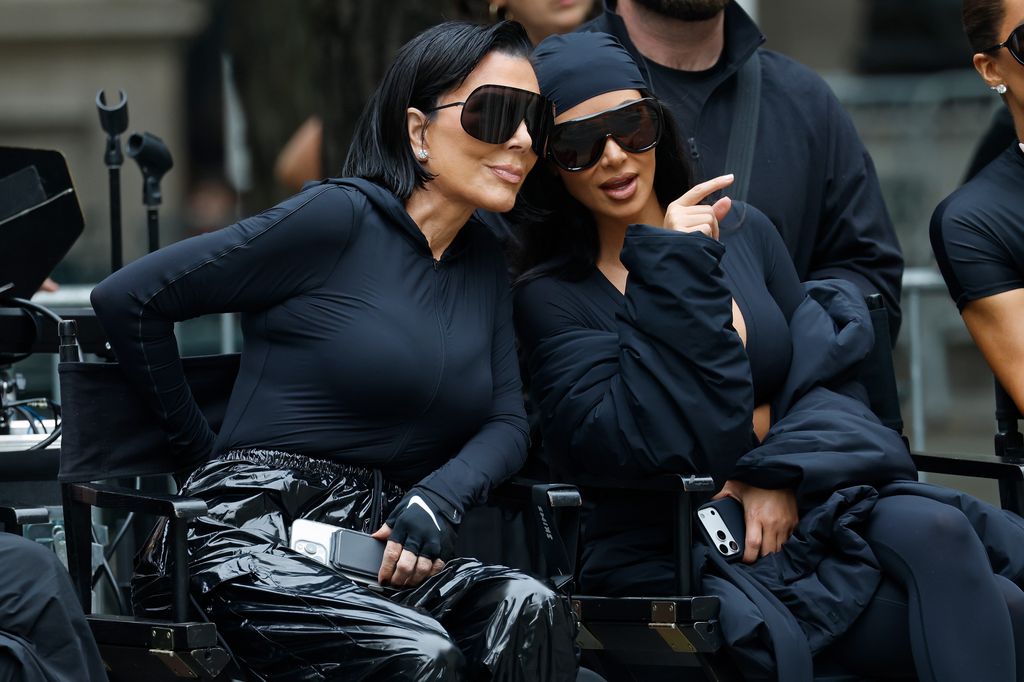 Se ha reportado que Kris Jenner y las Kardashian no están felices por haberse visto obligadas a borrar sus fotos con Harry y Meghan.