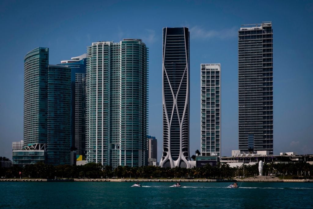 El exclusivo edificio One Thousand Museum, donde los Beckham tenían su impresionante ático en Miami