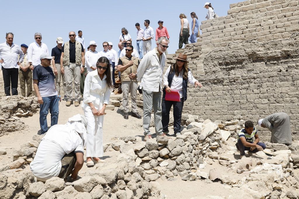 Los reyes Felipe y Letizia culminan su viaje de Estado en Egipto entre las misteriosas tumbas de los faraones