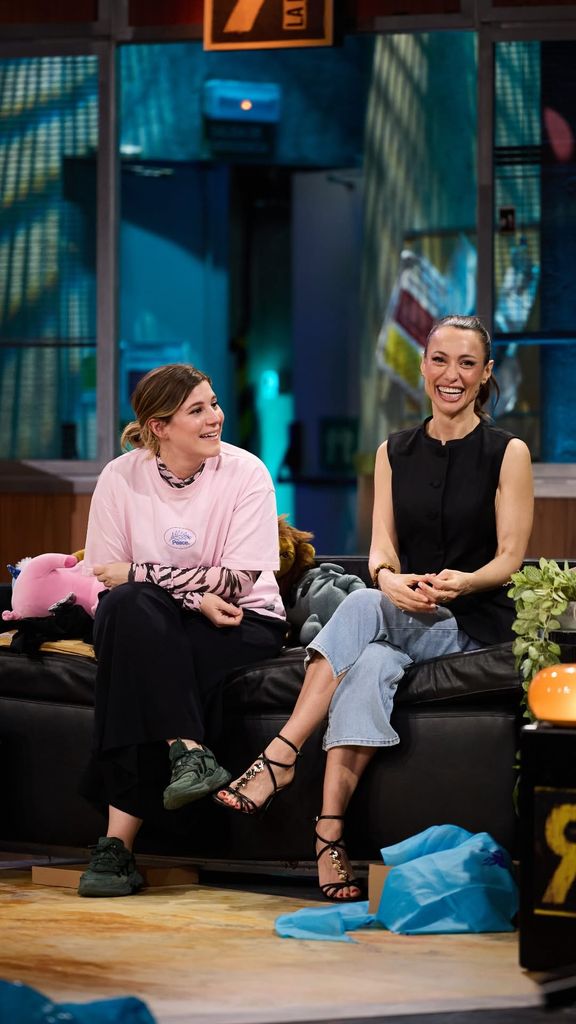 Ángela Cervantes y Natalia Verbeke en La Revuelta