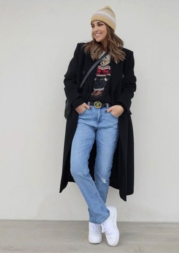 Paula Echevarria look con vaqueros y zapatillas