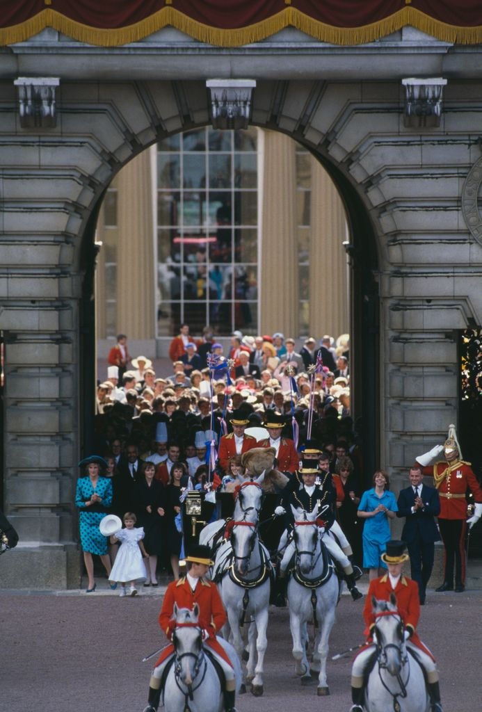 40 años del vestido de lunares de Diana de Gales en la boda de Sarah Ferguson y el príncipe Andrés