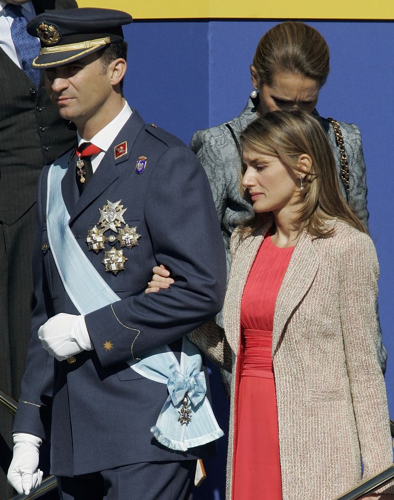 Reyes Felipe y Letizia en la Fiesta Nacional de 2006