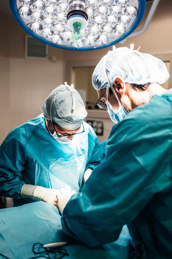 El doctor Vitto recomienda hacer estas cirugías al menos seis meses después del parto y la lactancia.