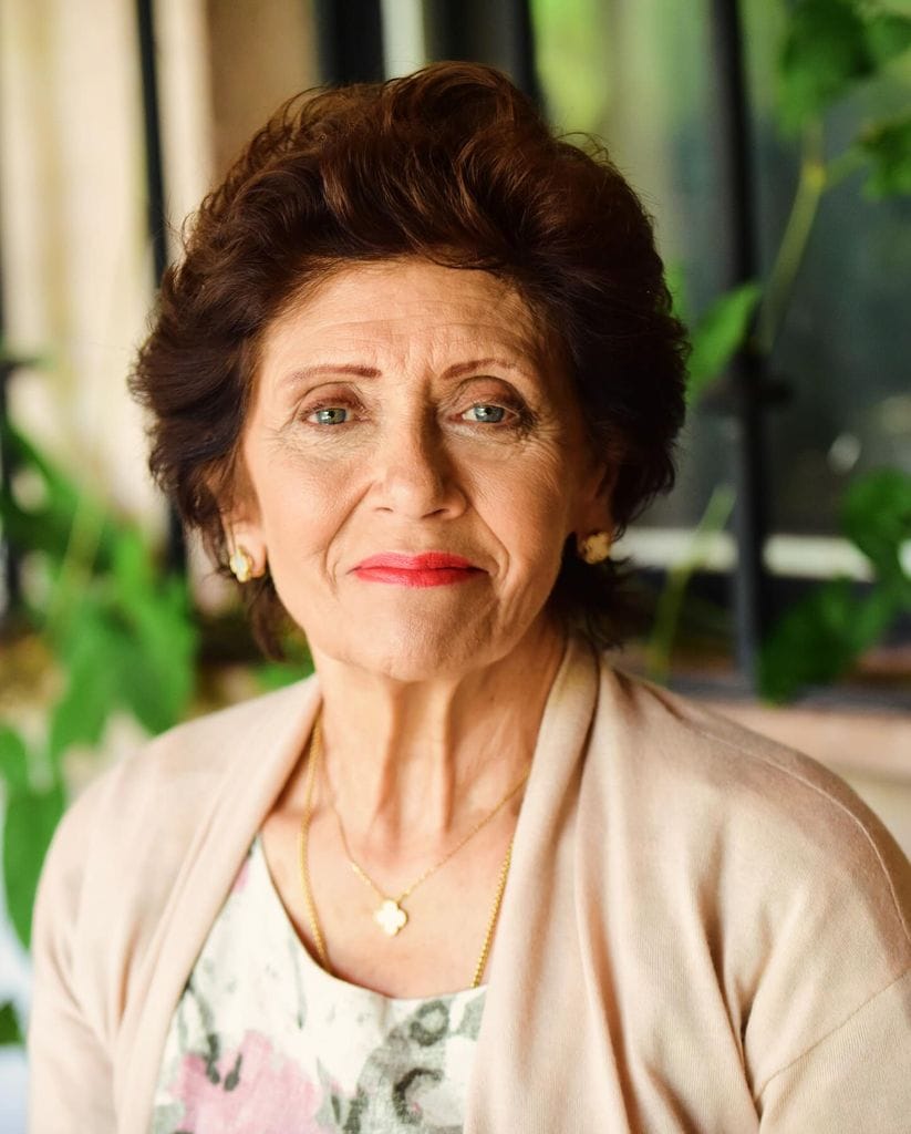 La señora Eva Mendoza, madre de Anleliz Álvarez y abuela de Ángela Aguilar.