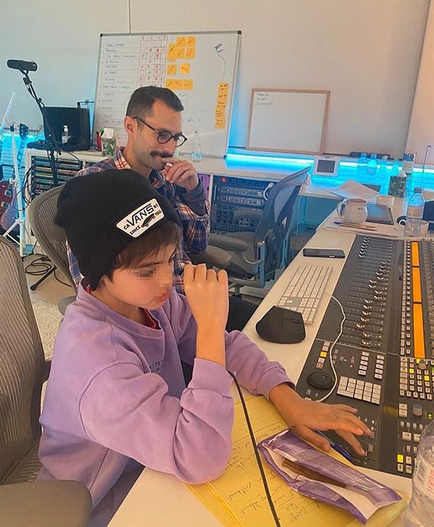 Milan Piqué en el estudio de grabación 