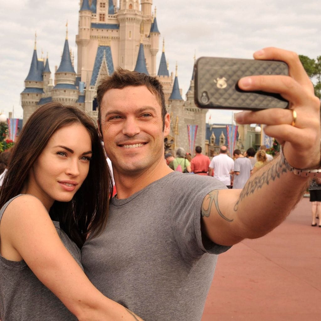 Megan Fox y Brian Austin Green en Disneyland