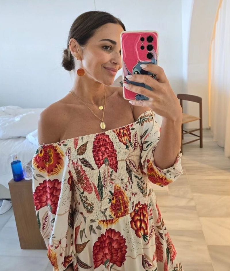 Paula Echevarría posa en bikini y sin filtros