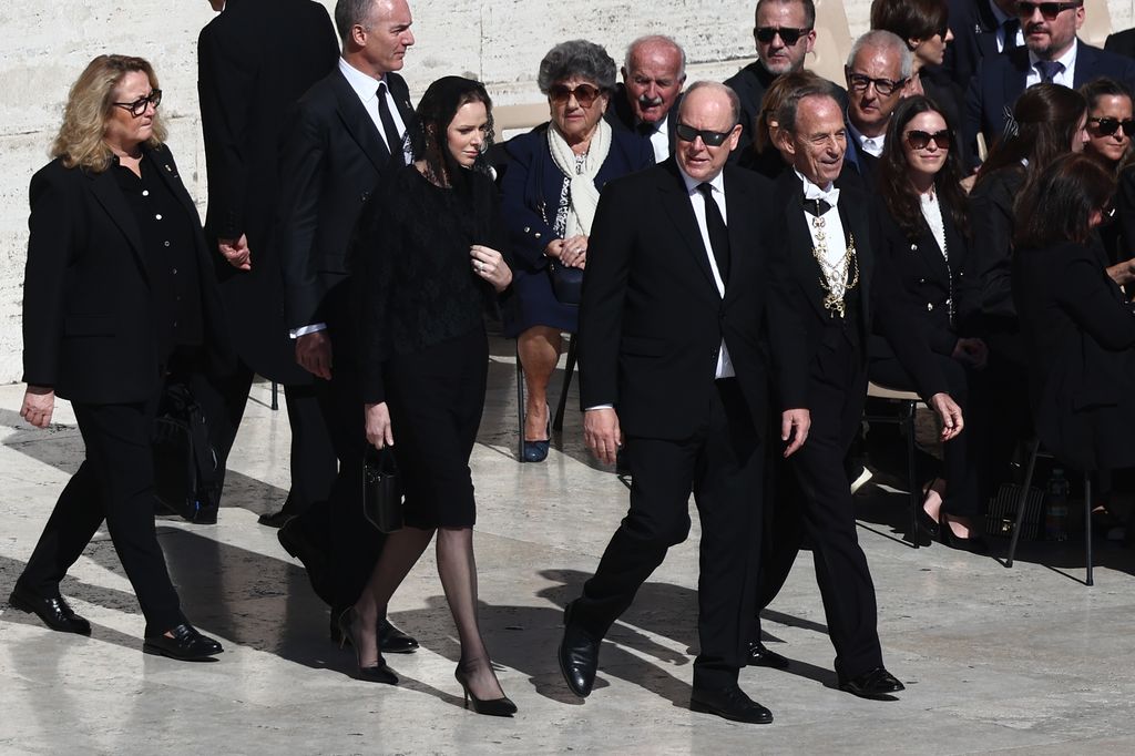 La princesa Charlene y el príncipe Alberto de Mónaco también asistieron a la misa de exequias del Papa Francisco