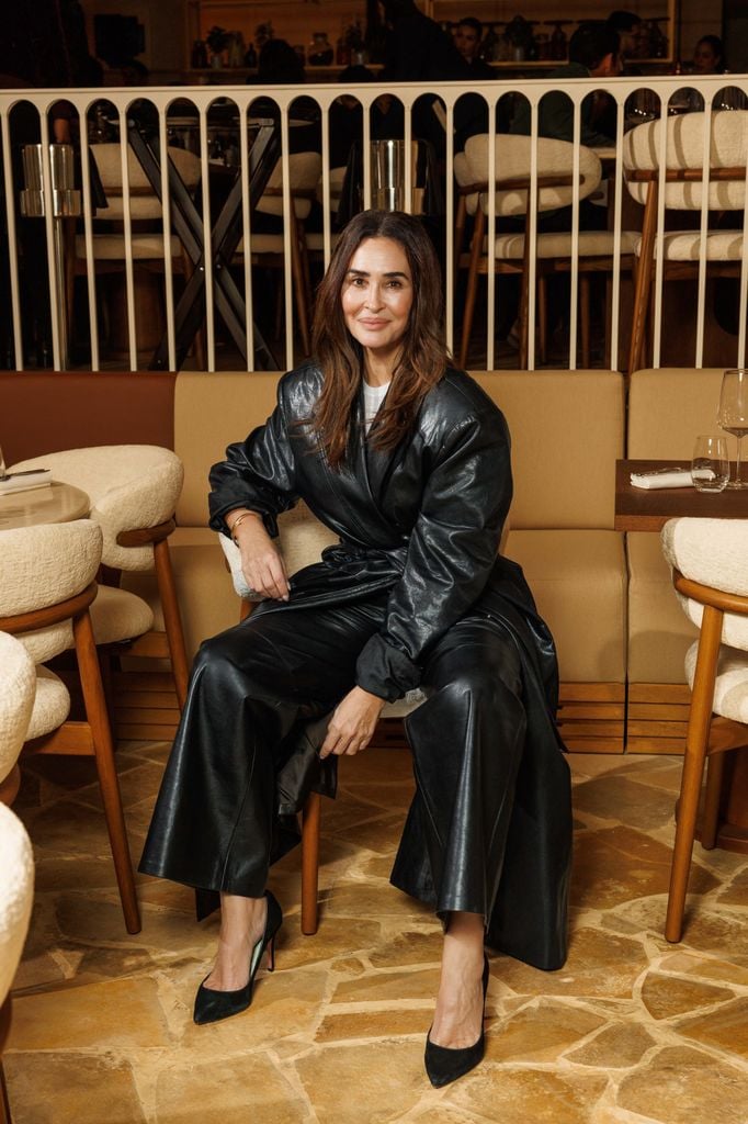 Vicky Martín Berrocal también lucía impresionante con su 'total black'