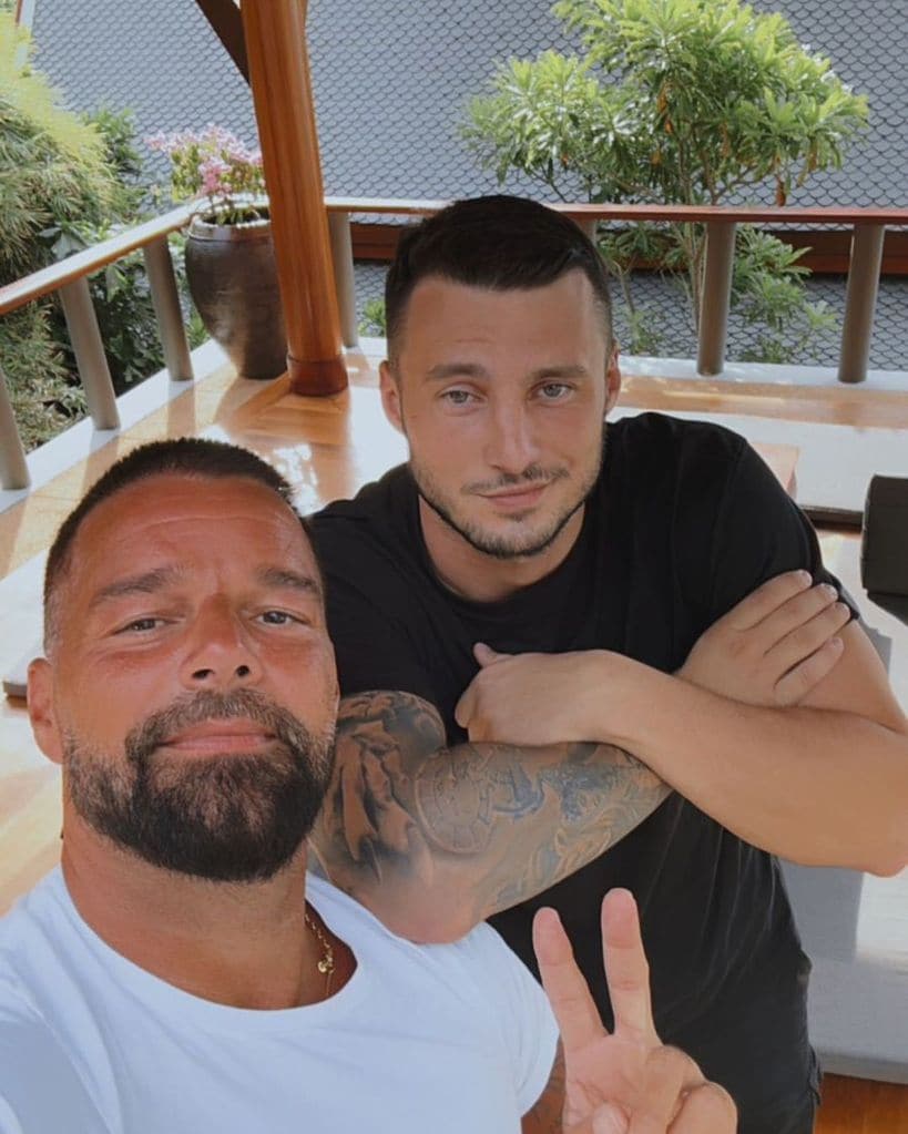Ricky Martín y Max Barz