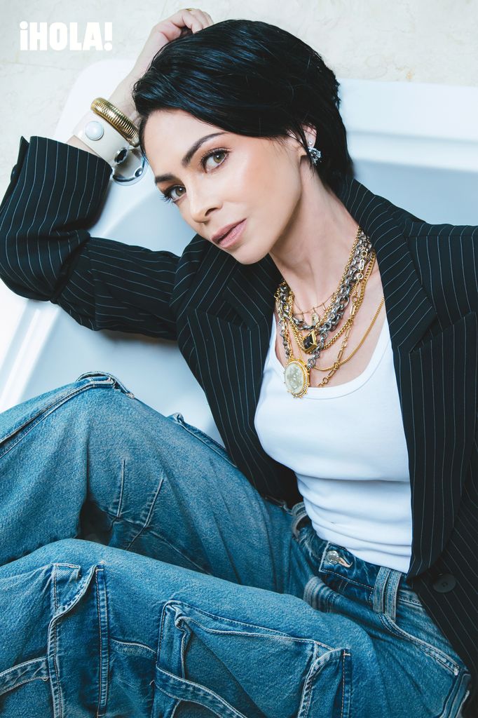 Celina del Villar en un total look propio