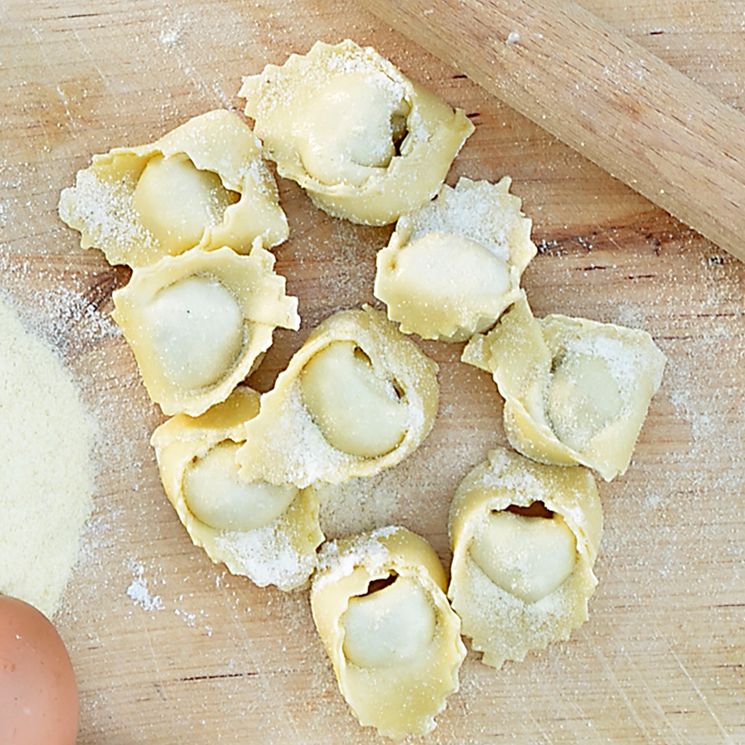 Pasta rellena de acelgas.