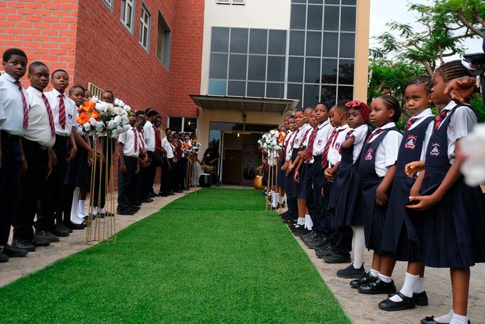 Los duques de Sussex visitan un colegio en Nigeria