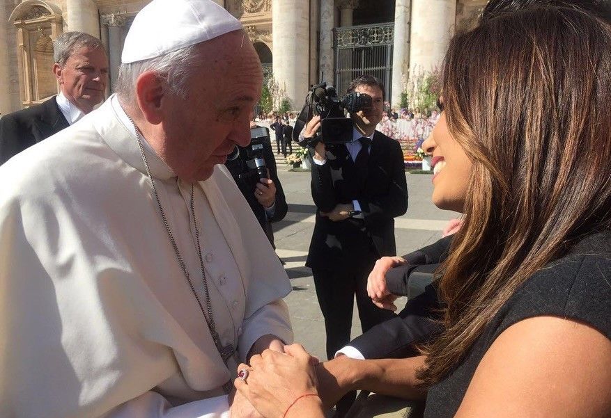 Eva recordó el día en que conoció al Sumo Pontífice.