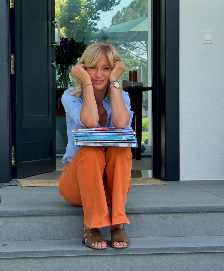 Susanna Griso en la puerta de su casa