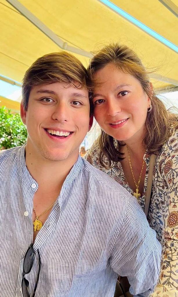 Chábeli Iglesias con su hijo Alejandro
