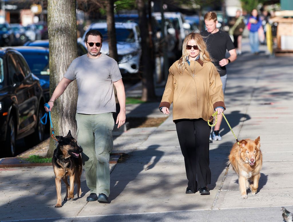 Sebastian Stan y Annabelle Wallis paseando por Tribeca, el 27 de abril de 2026