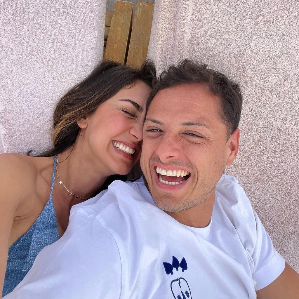 javier quot chicharito quot hern ndez y nicole mcpherson