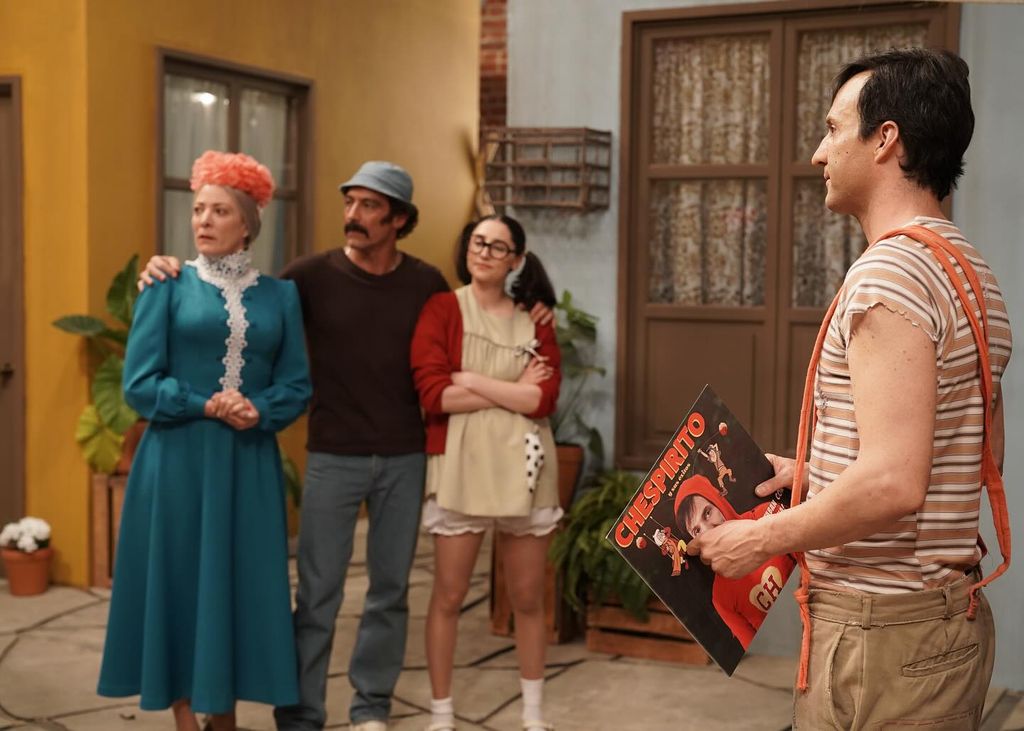 Escena de 'Chespirito: Sin Querer Queriendo'