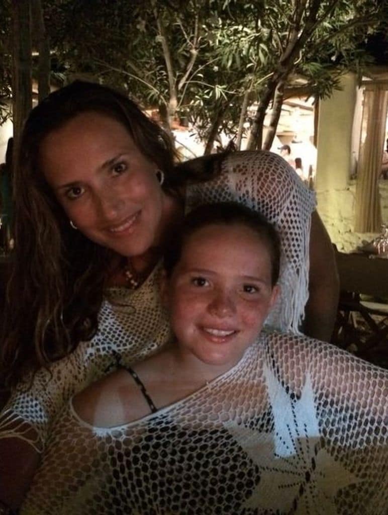Madre e hija son amigas y cómplices de aventuras
