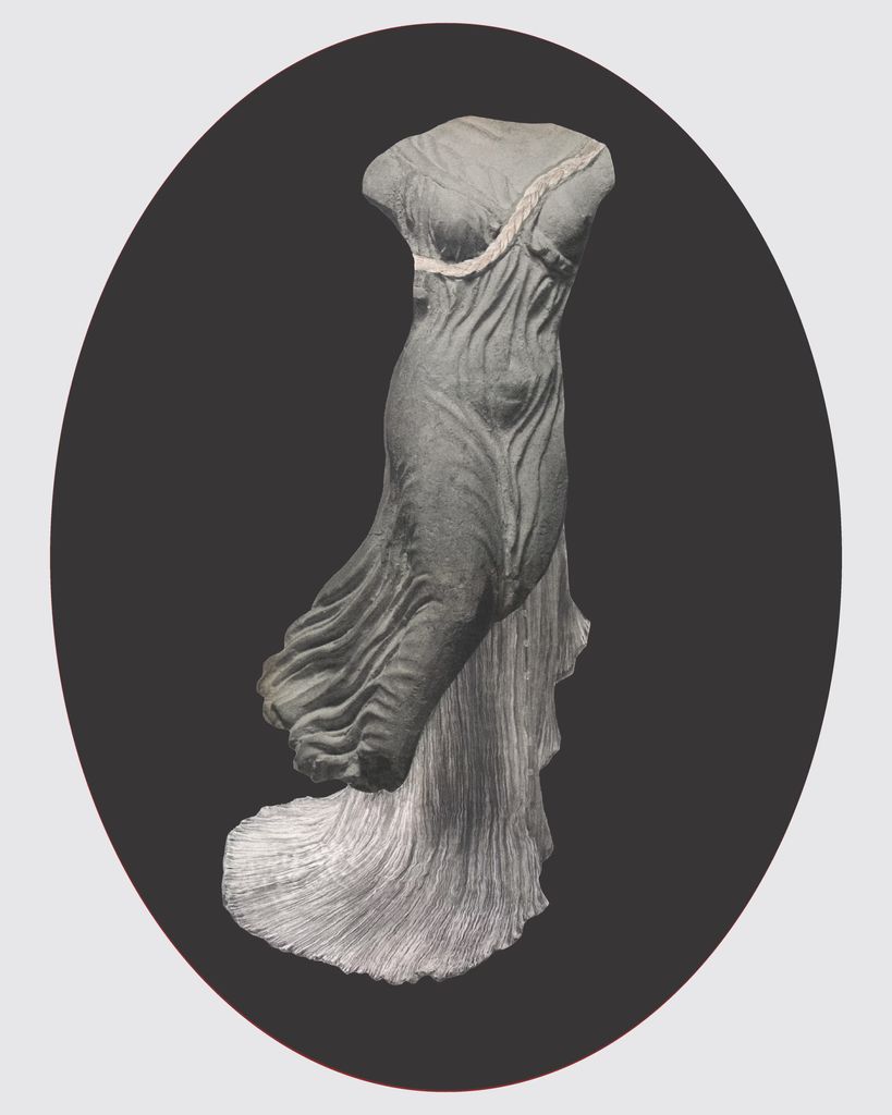 El vestido de Delfos, el ícono de la exhibición.