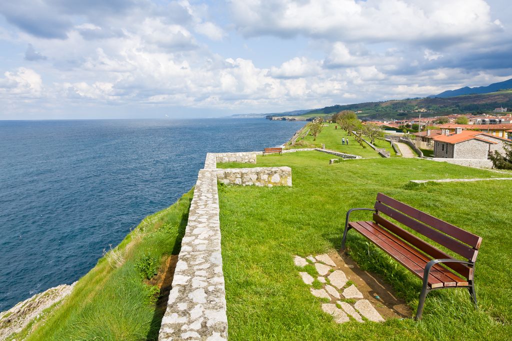 Paseo de San Pedro, Llanes, Asturias