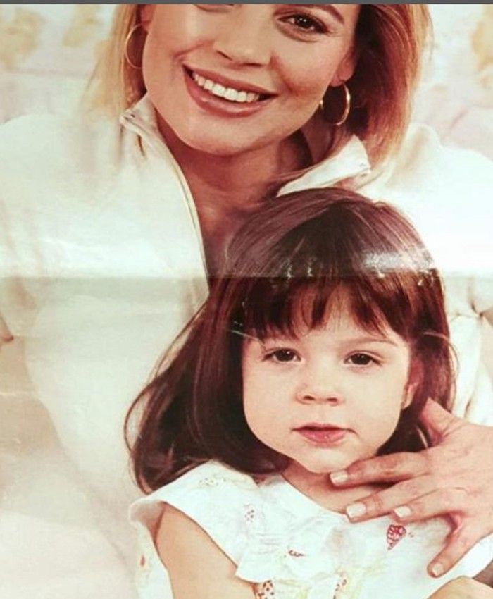 Terelu y Alejandra cuando era pequeña 
