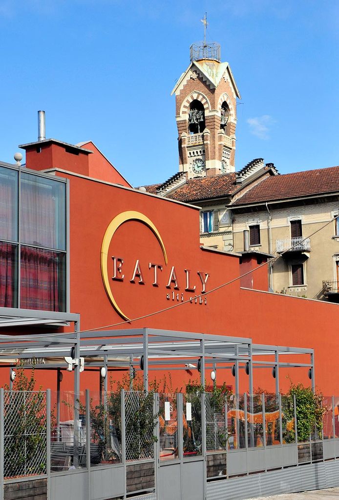 Eataly, un espacio gastronómico en Turín, Italia