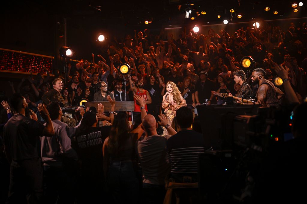 Shakira se presentó en The Tonight Show con su tema 'Antología'